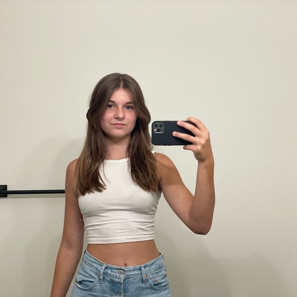 Meet your Posher, Avery - Picture 1 of 1